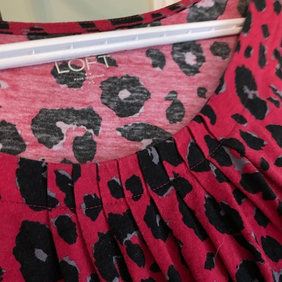 Red Leopard Print Blouse, size XS (fits small) - Picture 2 of 3